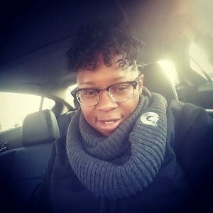 Meet your Posher, Chenika